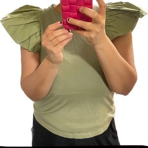 Anthro flutter sleeve top! Tags attached!
